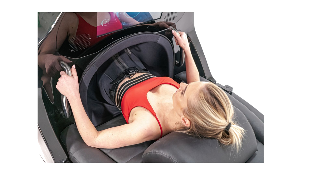 Donna durante sessione INFRABIKE® — risultati comprovati: calorie, detox, anti-invecchiamento